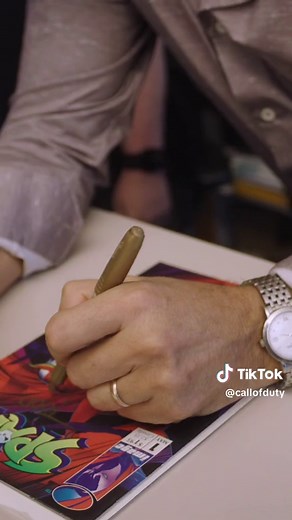 Meet the maker ✏️ Get an inside look with Spawn creator Todd McFarlane and @Infinity Ward on bringing the underworld’s most legendary soldier Al Simmons to life in Season 06 of Call of Duty. Full video on our Youtube channel. . . #CallofDuty #GamingSkills #GamingOnTikTok