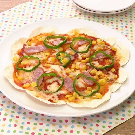 美味しい！餃子の皮で作る簡単ピザのレシピ | デリッシュキッチン