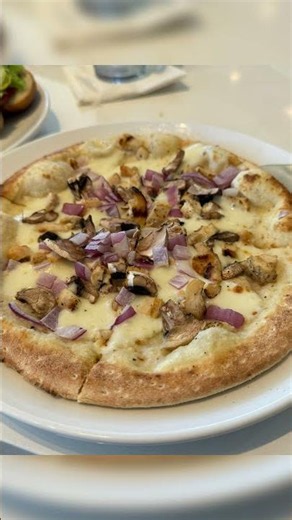 Come Have Lunch With Us at Emma Elle's Italian Kitchen