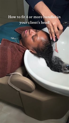 Whenever a client comes in with more than 3 bundles and a small head, I triple check if they want all of it in! Becaaa one thing about me is … I’ll make a way! 😹 Have you ever heard of quadrupling bundles? I feel like it’s common but I’m curious to know if other stylist do this technique!? I started doing it to avoid cutting the bundles whilst fitting in more than 3 bundles! Now it’s second nature to me! Sb: Clients if you’re watching, when getting more hair installed keep in mind — it’s more h