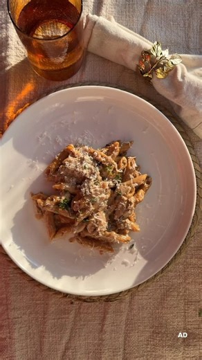 Skyler Bouchard Oppenheim on Instagram: "Porcini Cream Penne with @barillaus 🤎 Al Bronzo Penne Rigate, the BEST pasta that’s designed to hold MORE sauce in every bite! I got the NEW Barilla Al Bronzo Penne Rigate and Fusilloni Pasta, 4 pk. from @bjswholesale…so run (don’t walk) to go grab one in stores or online before they run out! #ad Barilla Al Bronzo is also available at select retailers all year round! I love the Al Bronzo pasta because it’s made in Italy with sauce lovers in mind using a