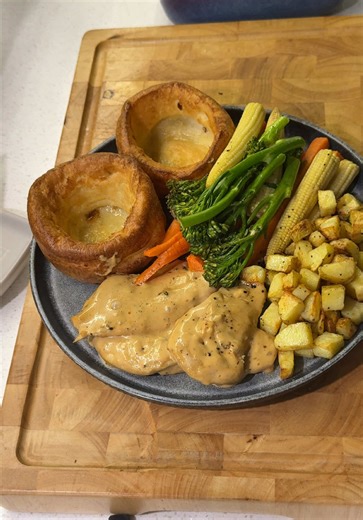 Twist on Sunday Roast Dinner: Peppercorn Sauce Recipe