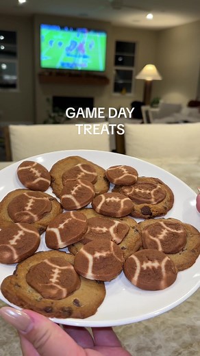 Easy Game Day Treats: Football Snacks & Desserts
