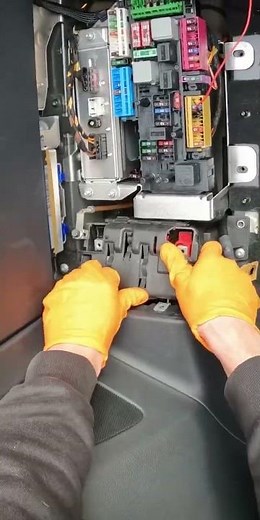 New secundary battery for the V8 convertible 😇 #mechanic #repair #mercedes #SL500 #v8 #Battery #diy