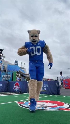 kinda miss dancing here ngl | Cosmo the Cougar