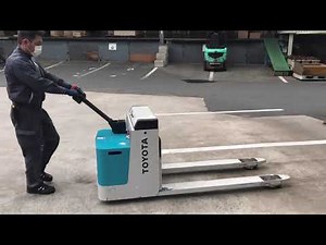 トヨタ製電動式ローリフト３ＬＢ１５