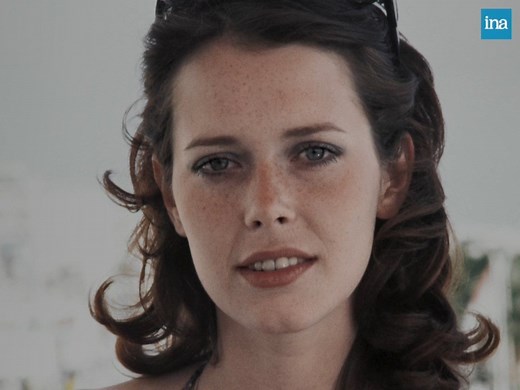 1.4M views · 4.4K reactions |  PARFUM DE SCANDALE . 46 ans après son carton en salles, le film érotique aux 8 millions d'entrées en France, "Emmanuelle" arrive sur Netflix. Retour en 1981 sur cette onde de choc pour le cinéma français, qui restera 10 ans à l'affiche d'un cinéma parisien et qui propulsera son actrice, Sylvia Kristel, au rang de star. | INA | Facebook