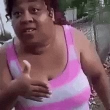 OKAY SO WHY EVB LIE TO ME THAT CARL WAS JUST RUBBING ON ANIYA IN BED THE PAST FEW EPISODES????