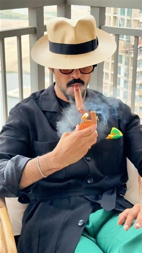 Dive into the legend of Partagás Salomónes - A double-figurado of sublime elegance, born from a 1996