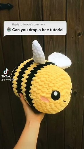 Giant Crochet Bee Tutorial | How to Make a Crochet Bee Pillow | Crochet Tik-Tok Bee Bumble Tutorial