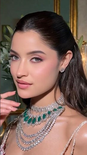 Natural soft pink makeup tutorial - Step-by-step tutorial for the most requested look! #makeup