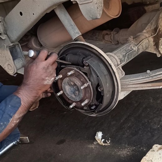 3.2K views · 119 reactions | How to adjust hand brake Nissan Hilux | Smart&mechanic | Facebook