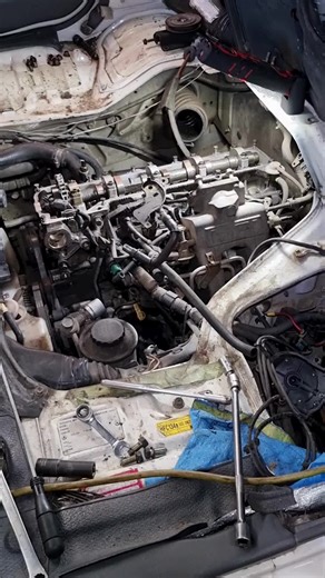 Episode 16 – Creative Problem Solving 🧲🔧 Couldn’t get the right angle on a stubborn bolt, so I got creative — using a uni joint and a magnet to guide the socket perfectly into place! Saved a heap of time by avoiding unnecessary disassembly. Efficiency for the win! 💪 #VanguardAutomotive #Hiace #ToyotaHiace #HeadGasketRepair #CreativeMechanic #ToolTricks #MechanicLife #WorkshopDiaries #CarRepair #AutoTech