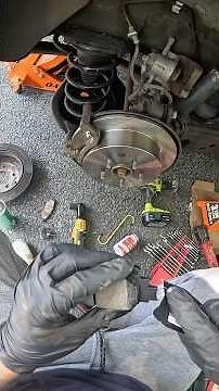 2016 Highlander Front & Back Brake Pad/Rotor Replacement, Part 1 #toyotahighlander #mechanic