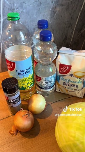 Krautsalat wie beim Griechen: Einfaches Rezept