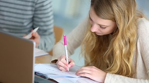 Vocabulary - school subjects - Experiences of school and college in Spanish - Edexcel - GCSE Spanish Revision - Edexcel (for exams until 2025) - BBC Bitesize