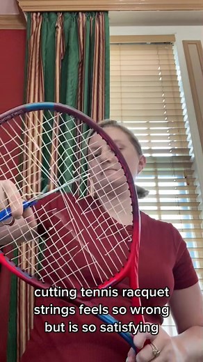 Tennis Stringing Fails: Cutting Racket in the Wrong Way!