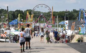 Annual parade kicks off DuPage County Fair's 5-day run
