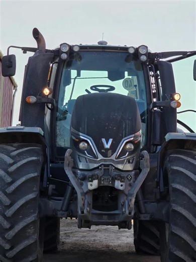 Valtra T234 CAN buszon át. ugyanott a kiszerelt Trimble GFX-750 NAV900 kombináció eladó :) #agopen #agopengps #rtk