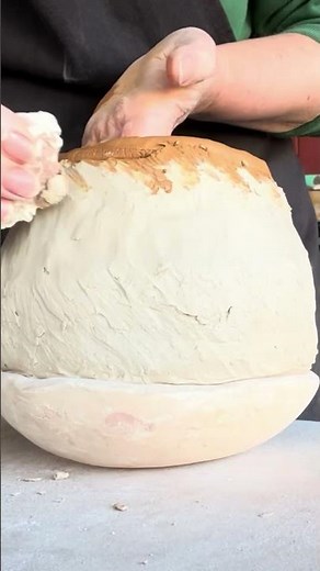 Coiling a Pot: Wild Clay effects! (Quick Glimpse!) #pottery #coiling