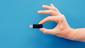 Why Does My 64GB Flash Drive Only Show 32GB Free?