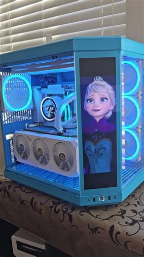 ❄️💙HYTE Y70 Blueberry Milk Frozen Inspired Build #pcgaming #HYTEY70 #BlueberryMilk #pcbuild #shorts