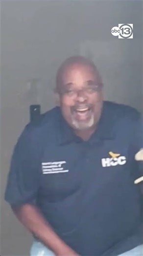 That's no snake! A mistaken snake lands a Houston family on America's Funniest Home Videos.