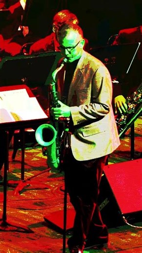 So Danço Samba (Antonio Carlos Jobim) #Jazz #LiveMusic #Trippy #Lumix #JazzBand #Scatting #Solo