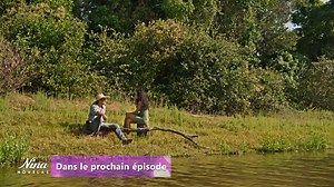 #UnAmourSauvage (EP32) à ⏰15h00 GMT sur #NinaNovelas : Jove apprend finalement à monter à cheval grâce au Vieil Homme. José Leôncio le voit arriver à cheval et lui demande de venir vivre chez lui, mais Jove refuse. Néanmoins, la muette décide de s'en aller avec Tibério et de s'installer chez José Leôncio. José Lucas, qui est chauffeur routier, se fait volter son camion par une prostituée alors qu'il venait tout juste de l'aider. Celle-ci ne le tue pas par respect à sa mère Generosa, qui était ég