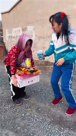 I played with this as a kid, kids can now buy soy sauce themselves! #ChildhoodMemories