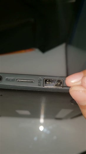 there was so much smoke it won't make ur computer explode only if u do it with a needle