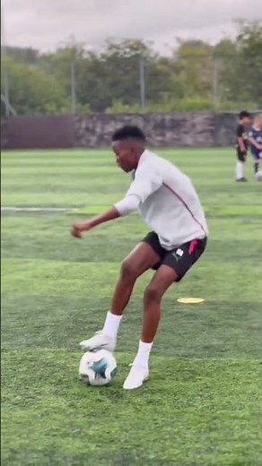 Master Incredible Football Tricks | Easy Step-by-Step Tutorial for All Levels!