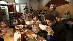 DMAX STORY | Adam vs Red Hot Ramen Challenge #manvsfood Adam Richman supera i propri limiti affrontando le sfide culinarie più estreme di sempre! #Dmax #canale52 #wbdstory | DMAX Italia