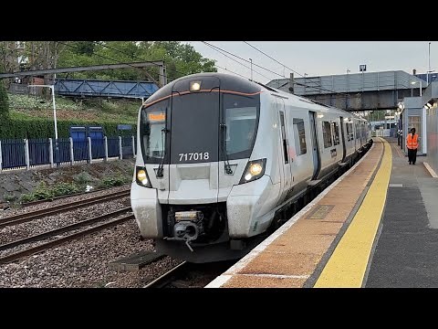 MODERN CLASS 717! Riding the Siemens Desiro City on the Northern City Line: Harringay to Essex Road