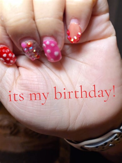 its my birthday! thank you for the birthday wishes! it was definitely a great one! 🥰 cheers to 31 🥂