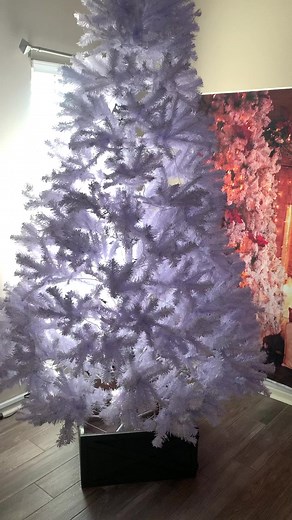 For the love of buffalo plaid!! 🎄🎄🫶🏽🎄🎄❤️❤️❤️🖤🖤🖤🖤🖤 #buffaloplaid #farmhousedecor #farmhousechristmas #christmasdecorations #fyp #christmastreedecorating | Cedteria’s Door Decor