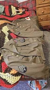what is the difference between World War II medics uniform that was in D-Day in Normandy