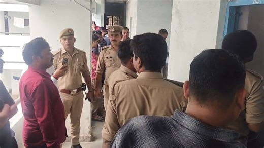Lucknow: बीटेक केमिकल के छात्र की संदिग्ध हालात में मौत, हॉस्टल के कमरे में फर्श पर पड़ा मिला शव
