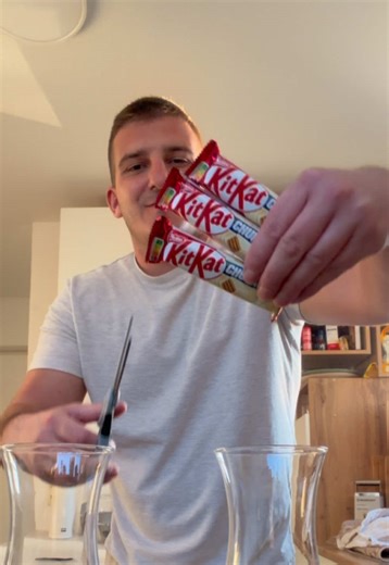 The perfect evening with KitKat 🍫✨ A little sweet mood after a long day 😌 #coffee #foruyou #viral #nescafe #HomeCafe