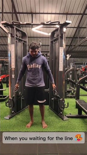 When your trainer is in a romantic mood 😻💪🏻🏋🏻‍♀️