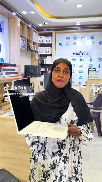 ‏Laptops 😍#maxtech #electrician #somalitiktok #love #fyp