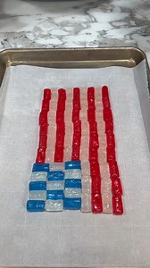 This tasty #AmericanFlag #CandyBowl is also perfect for ice cream! 🇺🇸 | Kells Kitchen