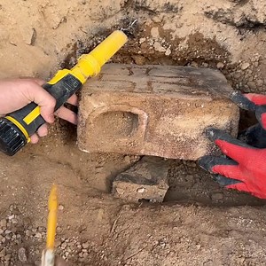 WE FOUND A TREASURE BOX. a treasure hunt full of mysteries | ATA OSMAN