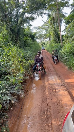 32K views · 1.1K reactions | How u call military in Mende? Listen to the guy behind me | SL News Blog | Facebook