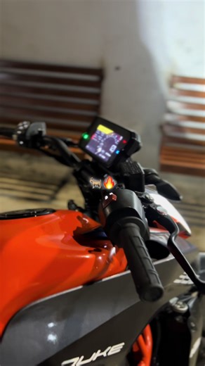KTM 390 en acción: Prueba de pavimento