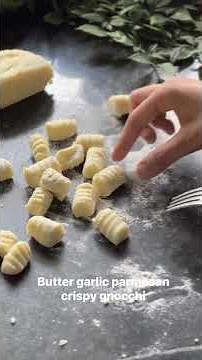 Butter sage gnocchi without eggs // eggless gnocchi