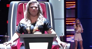 The Voice 2018 Blind Audition - Dallas Caroline: "Always on My Mind"