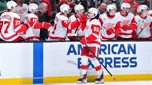 Kasper gets 2 goals, Red Wings recover for shootout win against Kings