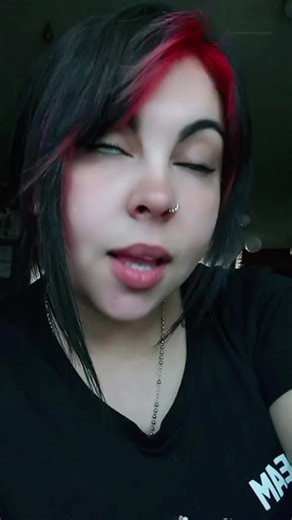 Thania on TikTok