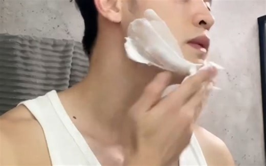 可是它BEOE主打的祛痘套装